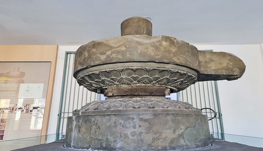 Tra Kieu pedestal