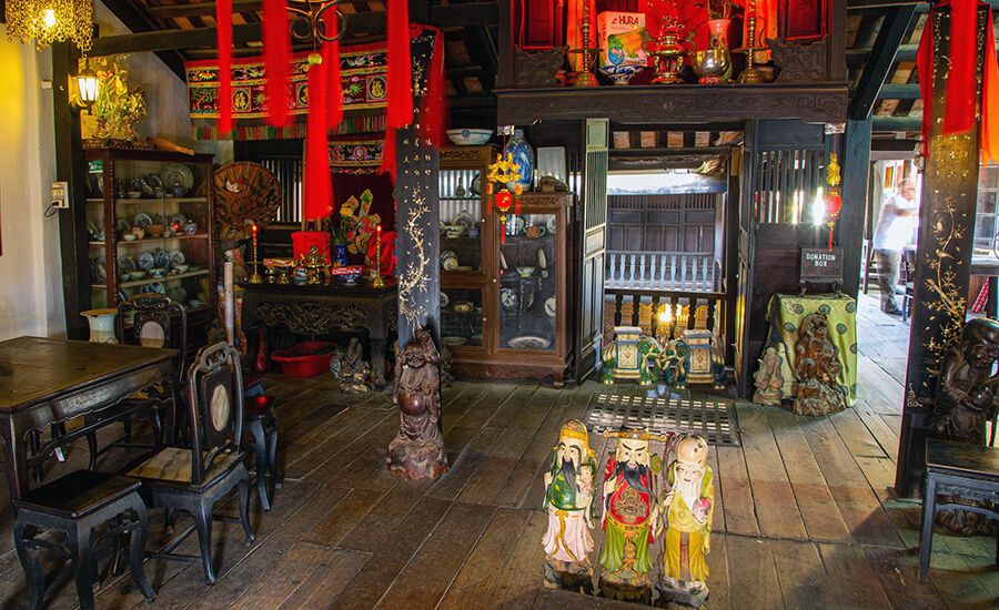 Phung Hung ancient house