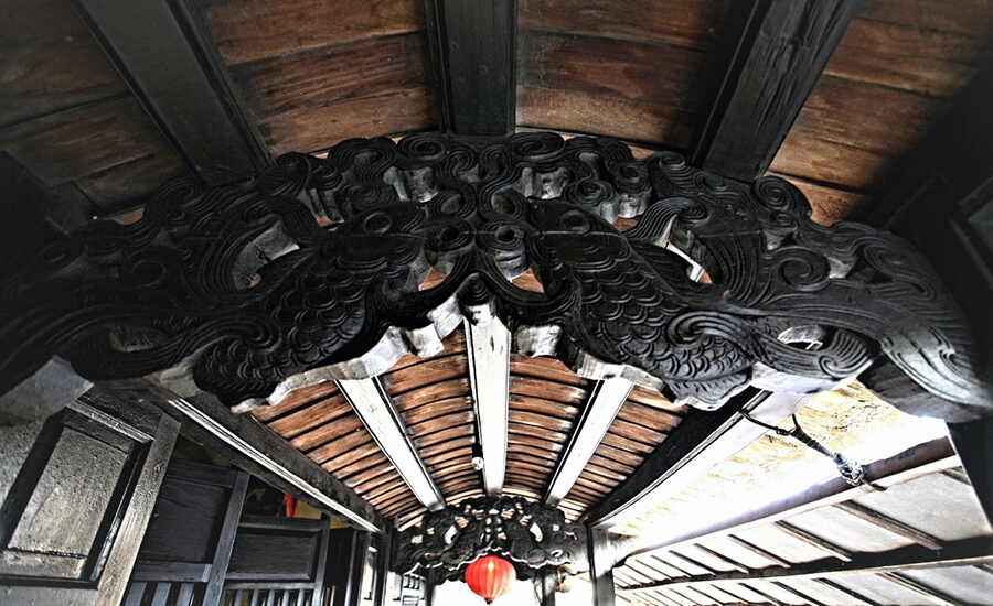 Phung Hung ancient house