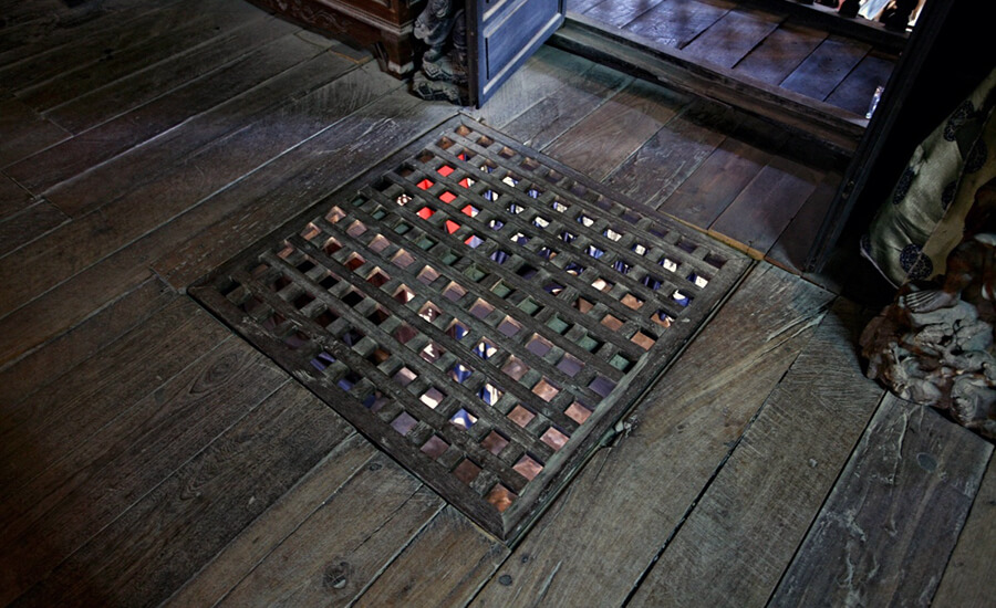 Phung Hung ancient house