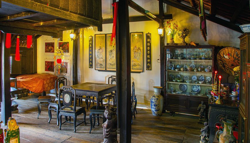 Phung Hung ancient house