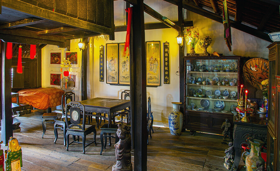 Phung Hung ancient house