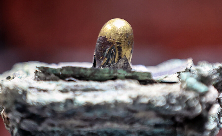 The linga - yoni set