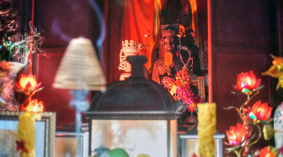 An Duong Vuong temple