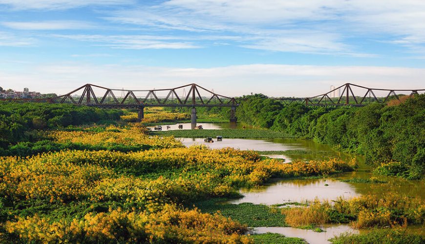 Long Bien Bridge