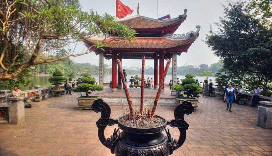 Ngoc Son Temple