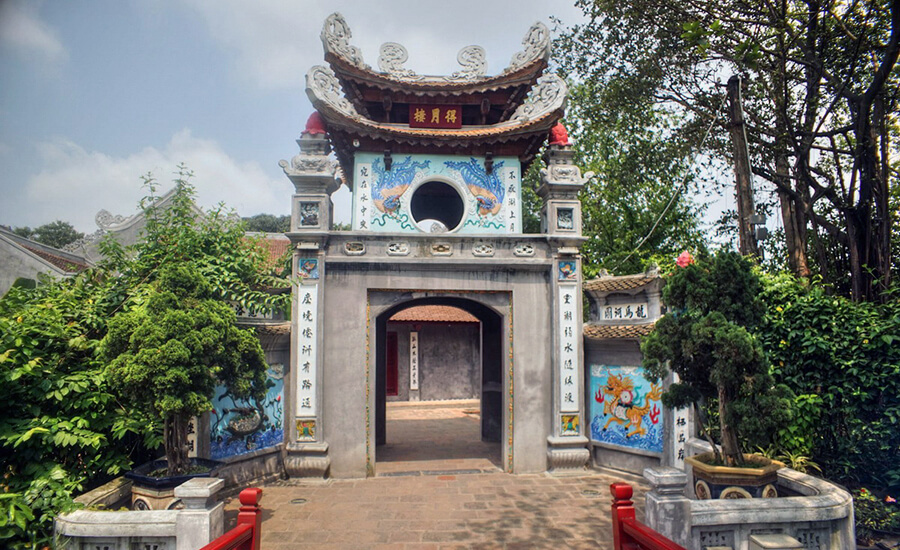 Ngoc Son Temple