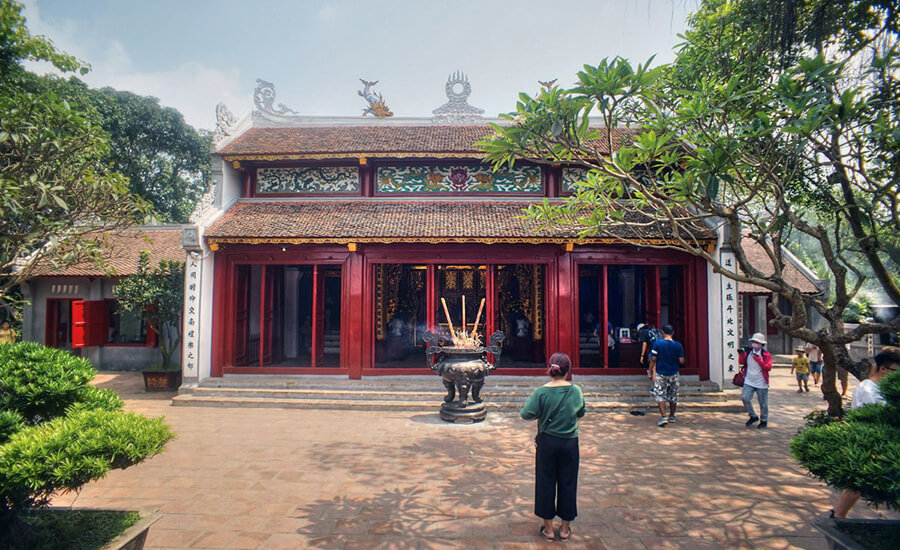 Ngoc Son Temple