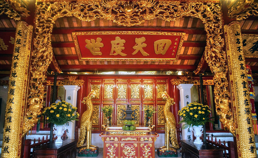 Ngoc Son Temple
