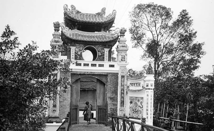 Ngoc Son Temple