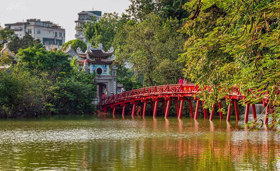 Ngoc Son Temple