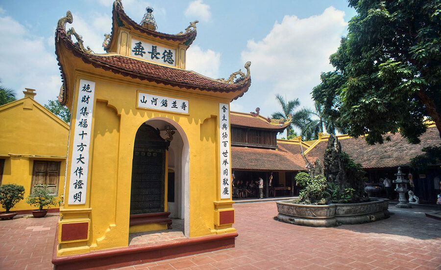Tran Quoc Pagoda in Hanoi