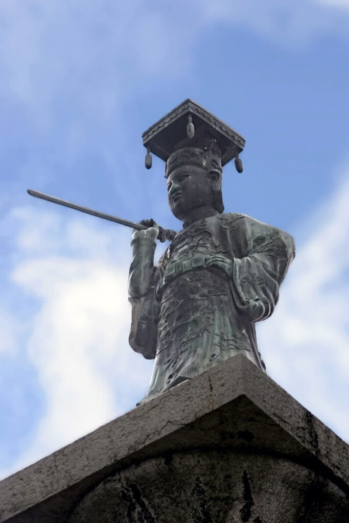 Temple of Emperor of Le Dynasty