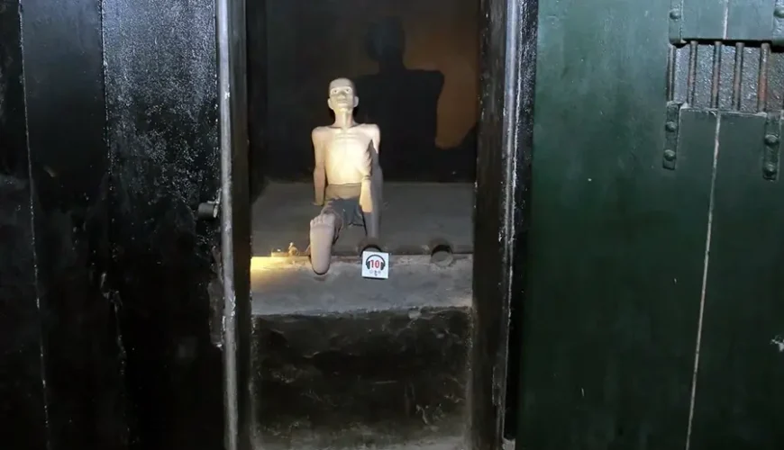 Hoa Lo Prison