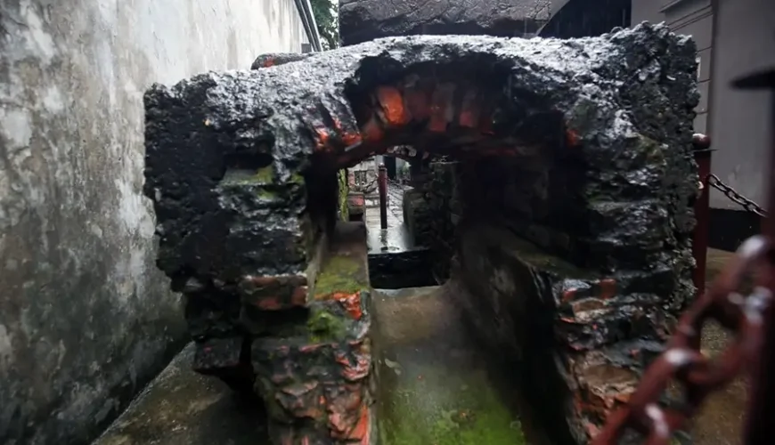 Hoa Lo Prison