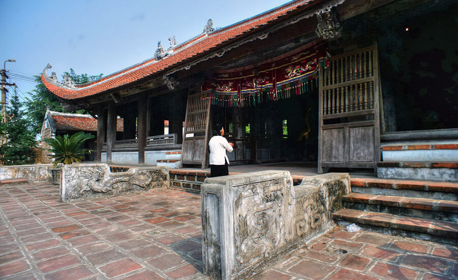 Mong Phu communal house