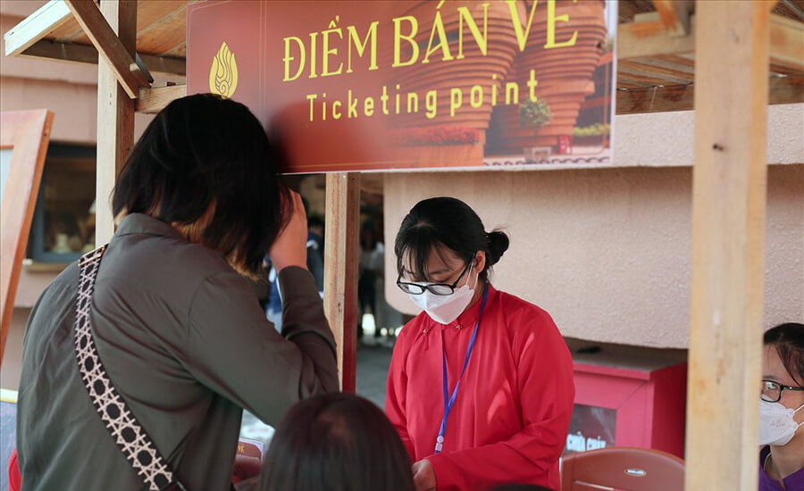 ticketing point in Bat Trang Ceramic Museum