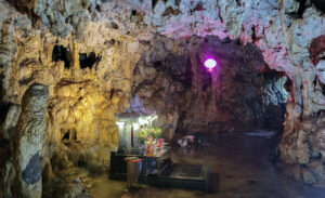 Dich Long Cave