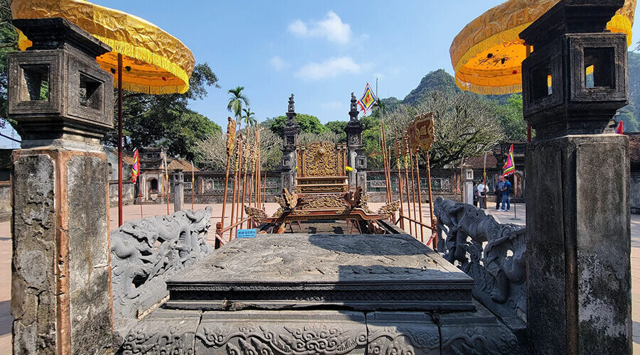 King Dinh Tien Hoang Temple