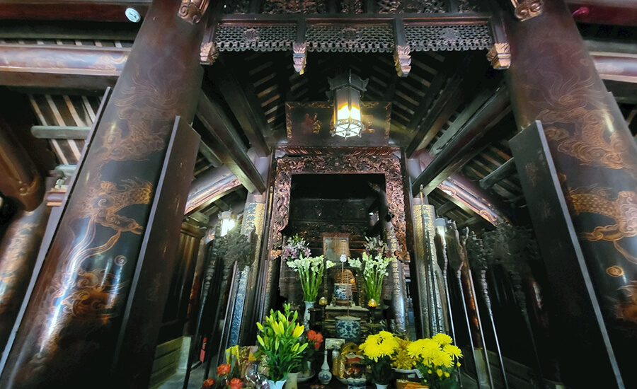 King Dinh Tien Hoang Temple