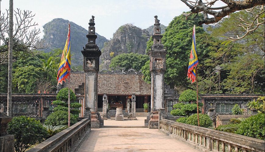 King Dinh Tien Hoang temple