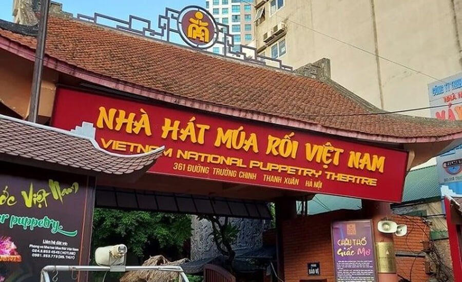 water puppetry show in Hanoi