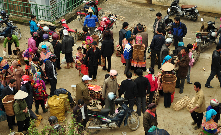 Bac Ha Market