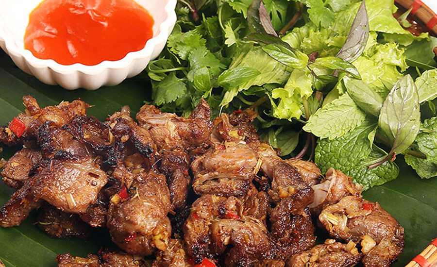 Carried-under-arm pig