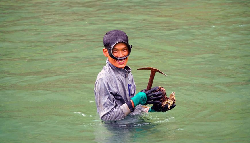 Cua Van fishing village
