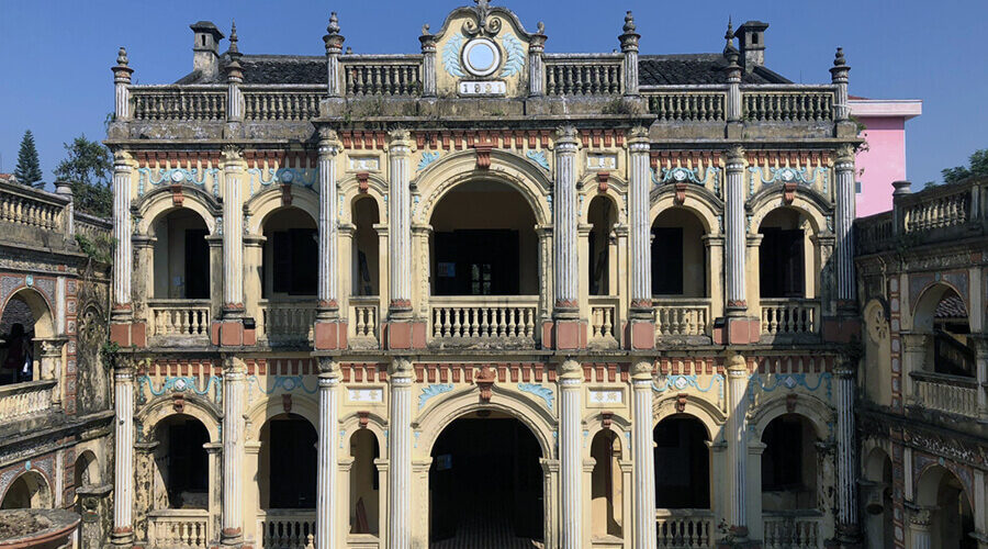 Hoang Yen Tchao Castle