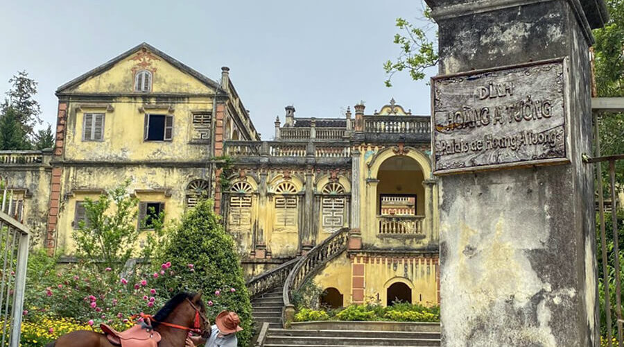 Hoang Yen Tchao Castle