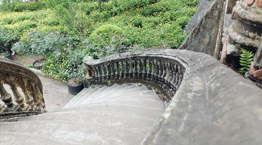Hoang Yen Tchao Castle