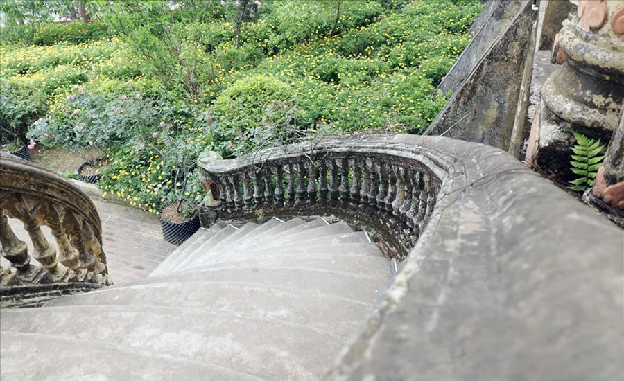 Hoang Yen Tchao Castle