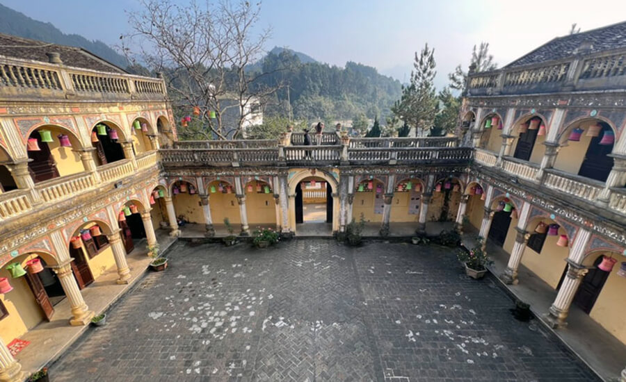 Hoang Yen Tchao Castle