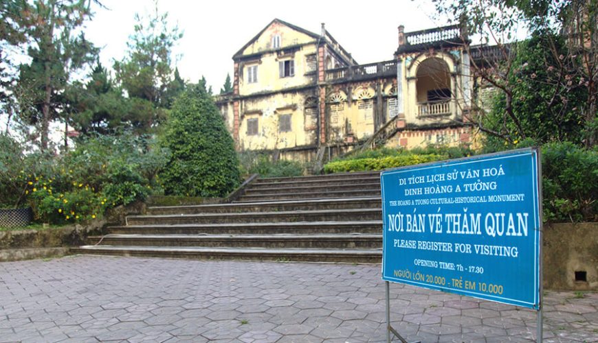 Hoang Yen Tchao Castle