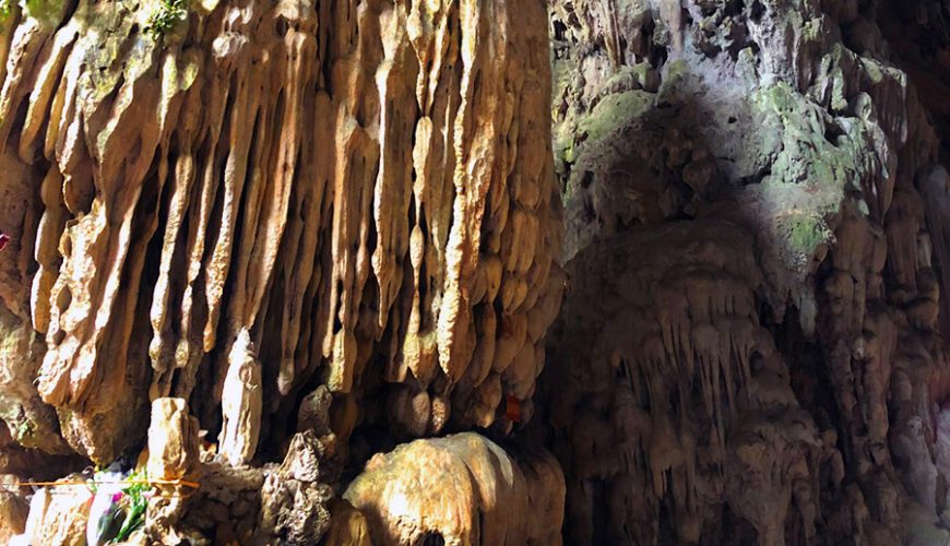 Huong Tich cave