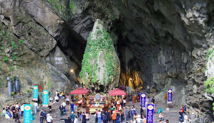 Huong Tich cave
