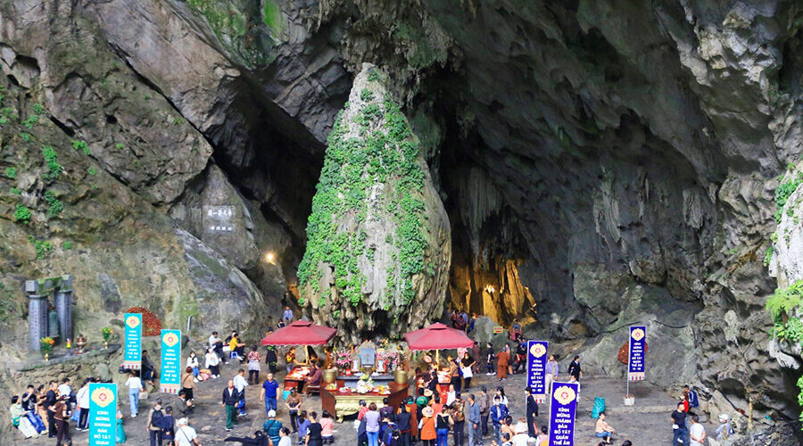 Huong Tich cave