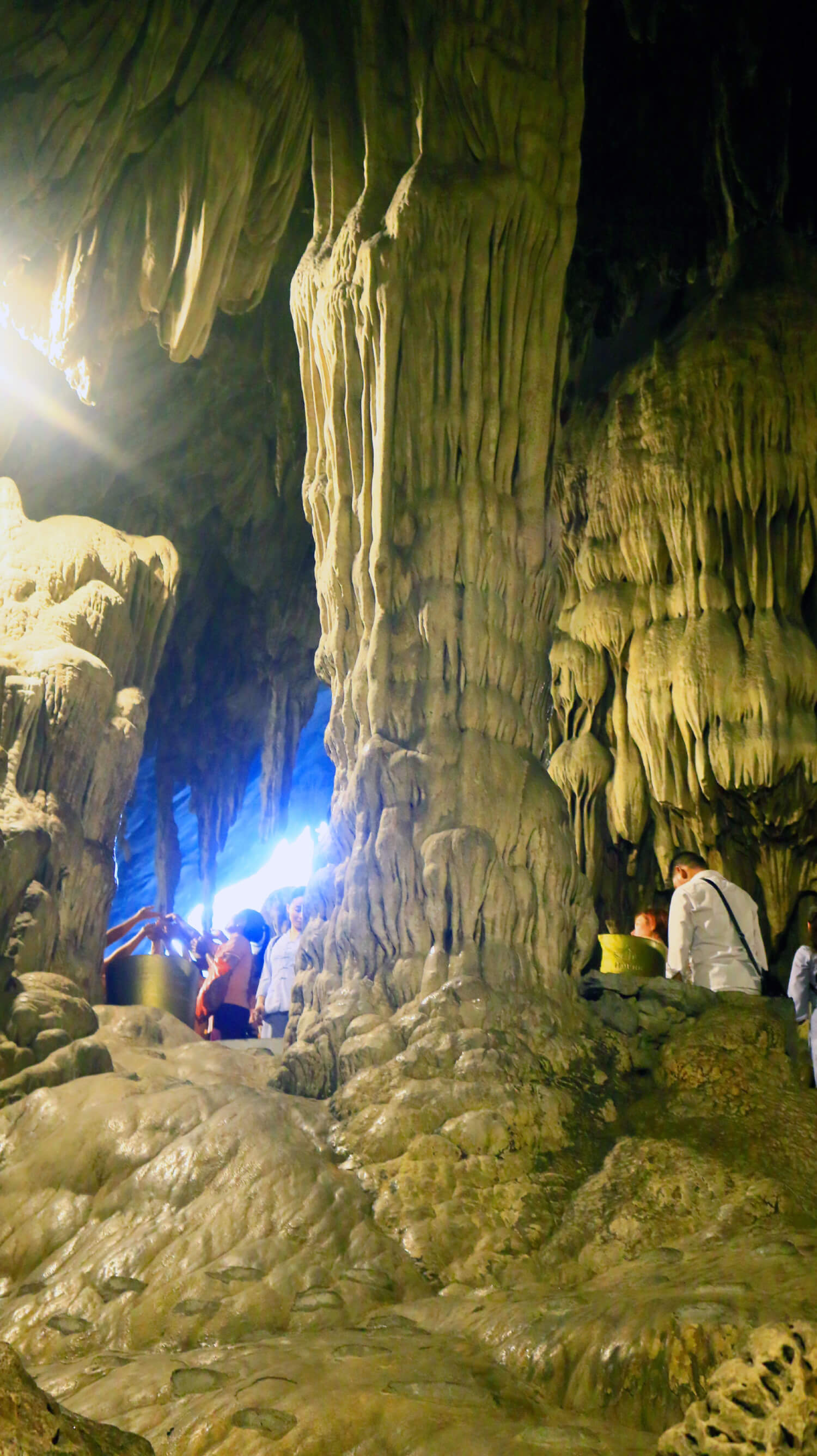 Huong Tich cave