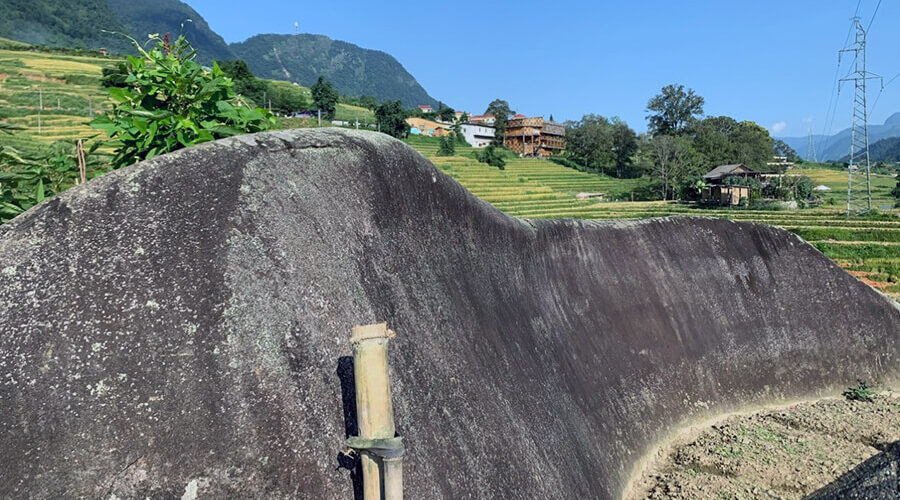 Sapa Ancient Rock Field