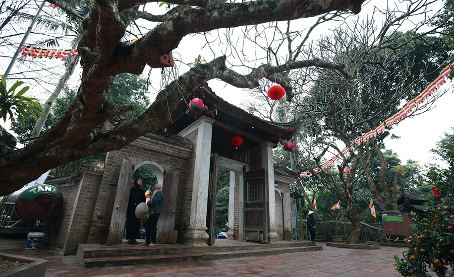 triple gate of Tay Phuong pagoda