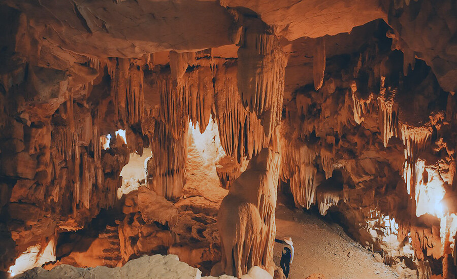 Vai Gioi cave
