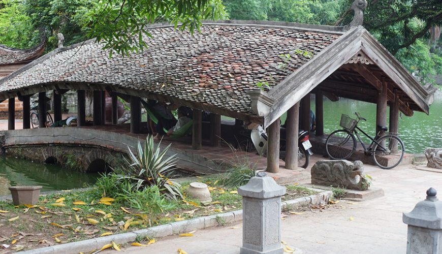 Tiled bridge in Thay Temple