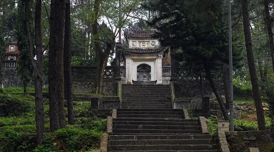 Tram Gian Pagoda