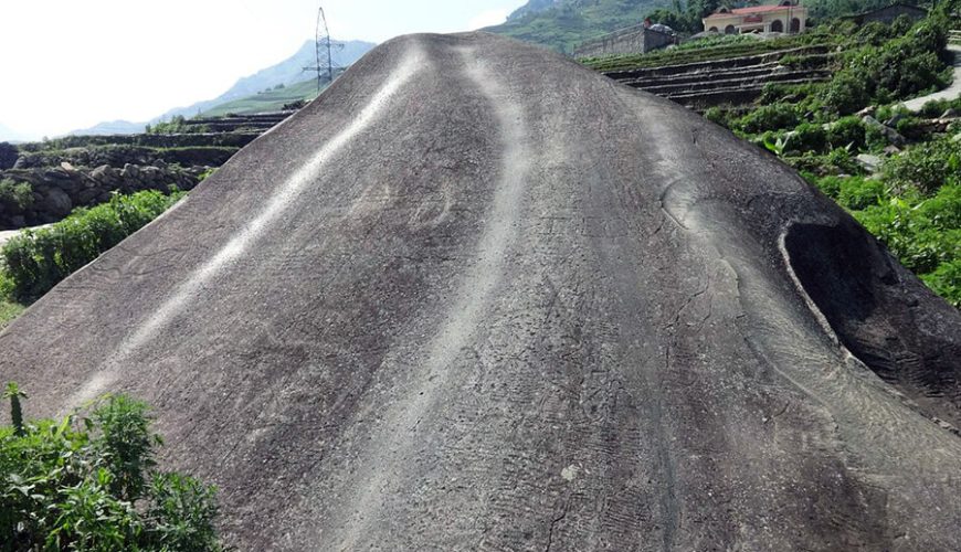 Sapa Ancient Rock Field