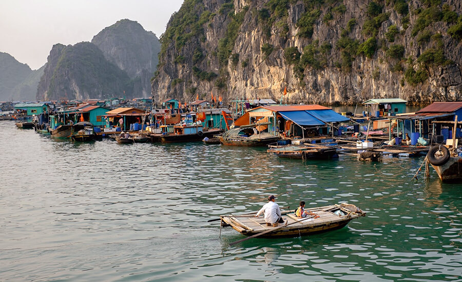 Cai Beo Fishing Village in Cat Ba
