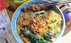 Crab rice noodles in Hai Phong