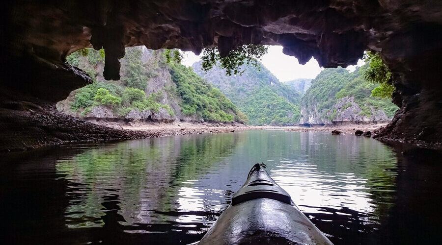 kayaking in Lan Ha Bay