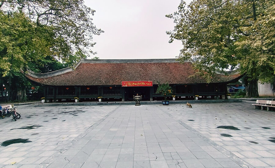 Dinh Bang Communal House