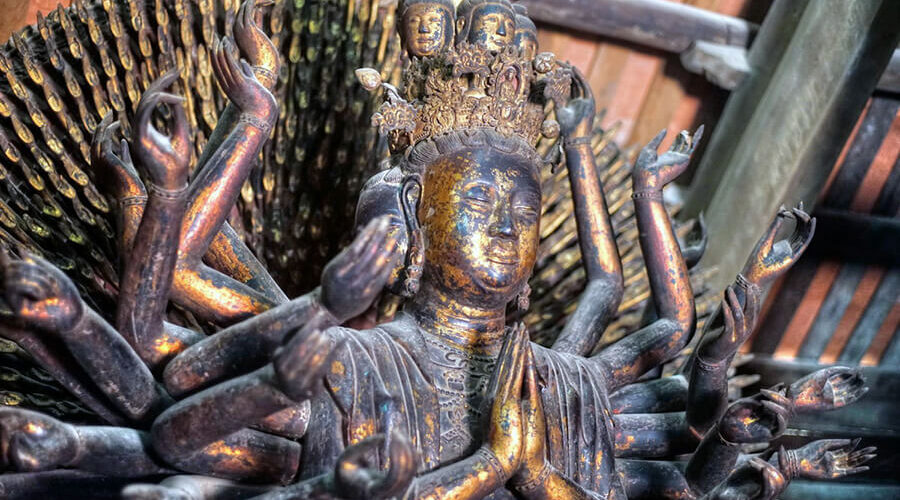 Guanyin statue in Thap But Pagoda
